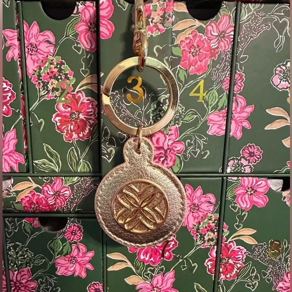 Lilly Pulitzer Gold Leather Key Fob Keychain Bag Charm from Advent Calendar - Picture 5 of 6